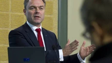 Enligt Lennart Brewitz är Folkpartiledaren Jan Björklund är återigen ute på villospår inom vår skolvärld. Foto; Jonas Ekströmer/Scanpix