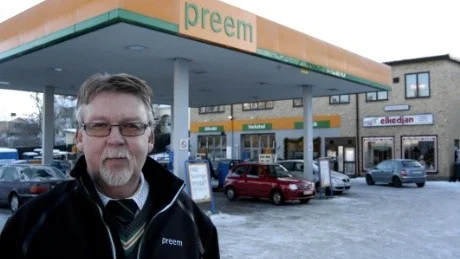 I 40 år har Bertil Bergström arbetat på och varit deltägare i Preem-macken i Gamleby. På nyårsafton gjorde han sin sista arbetsdag.