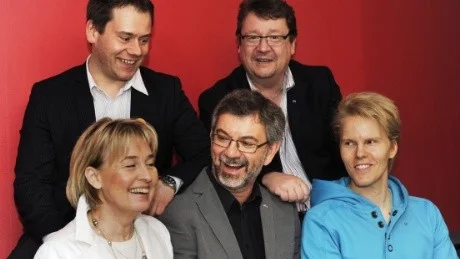 Toppkandidaterna på länets riksdagslista deltog på Folkpartiets länsförbunds årsmöte på lördagen i Mejeriet.
Inger Hilmansson, Kalmar, Sverker Thorén, Västervik, Björn Brändewall, Kalmar, stående från vänster Mathias Karlsson, Oskarshamn och Pierre Edström, Kalmar.