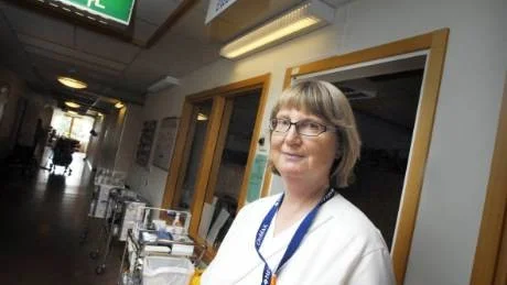 - Nu när allt är överlagt på dator, måste det ju fungera, säger Ulla Tedemalm, chef för avdelning fem på medicinkliniken i Västervik.                                                               Foto: Lisa Olaison