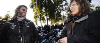 Tobias strålade ikapp med motorcyklarna