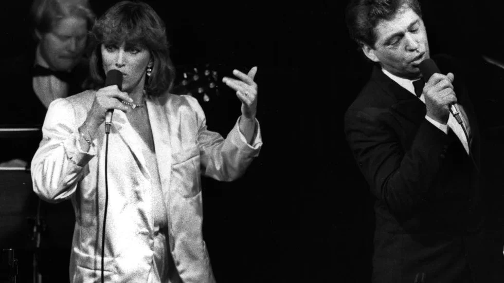 Georgie Fame uppträdde med Sylvia Vrethammar 1984. Snart kommer han till Motala.