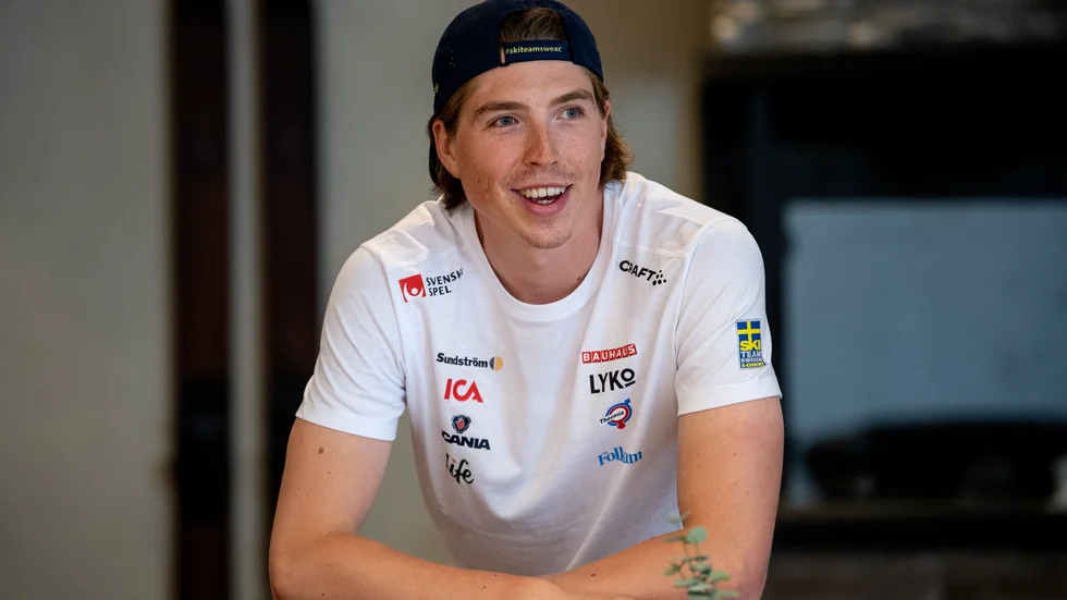 "Om alla ska åka på samma vallor så tror jag att de mindre länderna skulle spara in otroliga pengar", säger William Poromaa.
