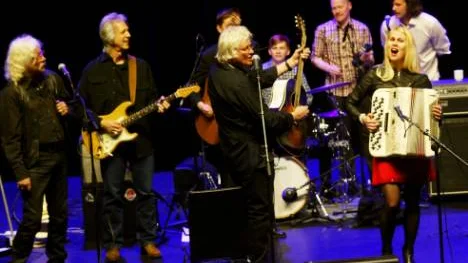 Så här såg det ut förra året när Arlo Guthrie, John Platania, Chip Taylor och Frida Snell stod på scenen under Mean bastard day.FOTO: Kristoffer Nyberg