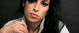 Amy Winehouse blodiga tavla såld