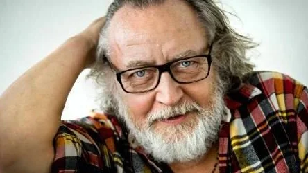 Det är som om Ulf Lundell gett upp lite och inte längre orkar vara arg.