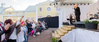 Allsång på Gästis fick Borensberg att jubla