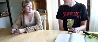 Natten lockar Maja till att måla