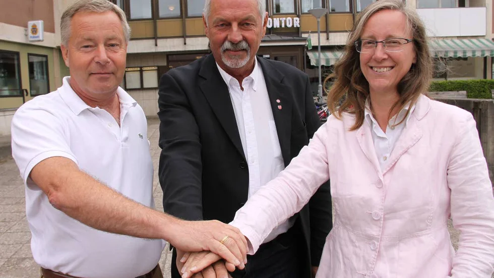 Samarbete. Den politiska majoritetens främsta företrädare är Björn Hoflund (M), Hans Måhagen (S) och Lena Käcker Johansson (KD).