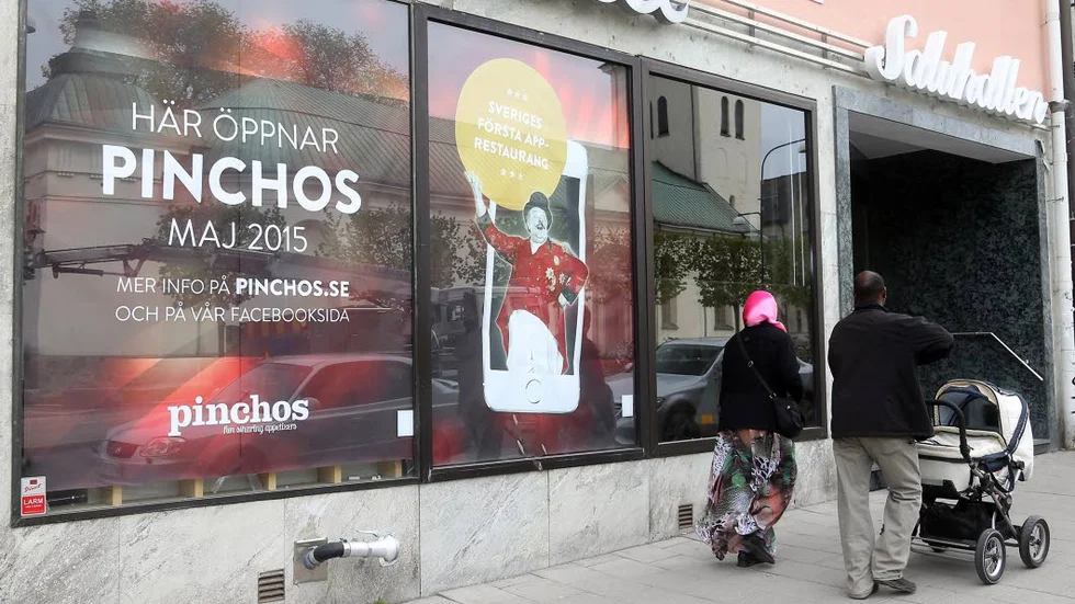 Cirkus? Många har nyfiket kikat in i Pinchos lokaler på Storgatan. Corren också!