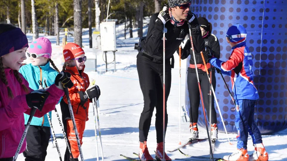 HÖLL KOLL. Marcus Hellner på backkrönet.