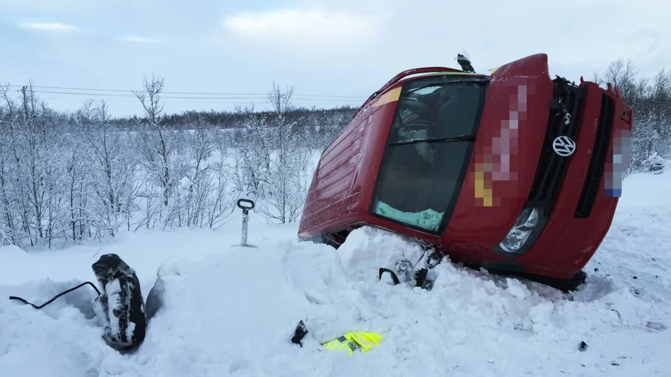 OLYCKA. Två fordon kolliderarade på E10 under måndag morgon.