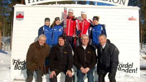 Junior-SM på skidor avgörs i Boden den 10-15 mars. På torsdagen var det pressinformation. Stående fr v: Cecilia Grenemark, Therese Bergbom, Daniel Halvarsson, Josefine Halvarsson och Josefine Häggståhl. Sittande fr v: Bert Viklund, tävlingsledare, Göran Honkamaa, ordförande i organisationskommittén, Bernt Ekström, stadionchef och Erling Mohlin, presschef.
