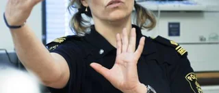 Våldet mot poliser ökar