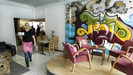 Eva Åkeblom har sadlat om, från fritidspedagog till caféinnehavare. Kaffe på g!