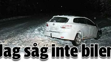 Olycksplatsen pÃ¥ vÃ¤g 875 mellan JukkasjÃ¤rvi och Esrange dÃ¤r bilen och hundspannet krockade vilket ledde till att en person dog och en skadades svÃ¥rt.FOTO: Maria Unga