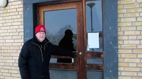 Tage Johansson, hyresgästbas i Gällivare är oroad över det eftersatta underhållet hos Top bostäder.FOTO: John Filipsson