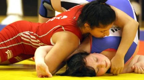 Alla föll BK Snars Ayda Delen i Bodenbrottningarna.Foto: scanpix