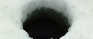 12 000 hål i isen