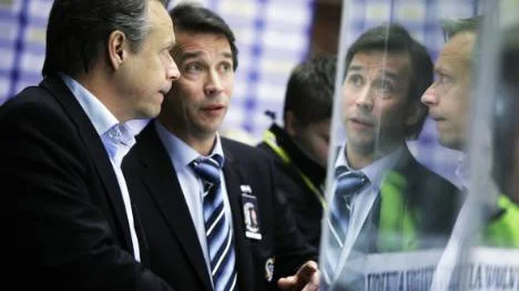 Det är kärva ekonomiska tider för Luleå Hockey enligt klubbdirektörerna Peter Jidström och Thor Stöckel.