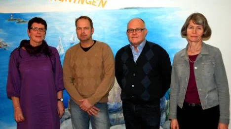 Kristina Strömbäck, verksamhetschef vid bum i Kalix och tre av representanterna från landstinget i Halland: Niklas Liljeroth, avdelningschef barn- och ungdomsmedicin sluten vård, Dan Andersson, verksamhetschef barn- och ungdomsmedicin, och Gun Harplinger, verksamhetschef barnhabilitering.         FOTO: Karolina Strömbäck Horney