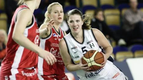Efter ett tre veckor långt speluppehåll är det äntligen dags för match för Elin Söderström och de andra spelarna i Luleå Basket.