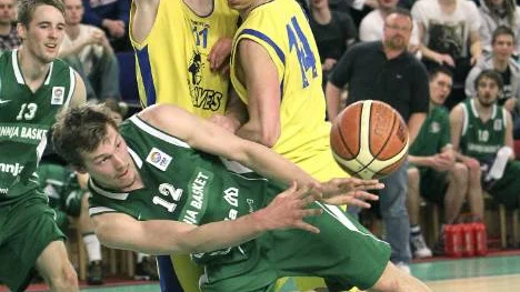 Christopher Czerapowicz, i tröja 14, var med i Sandas silverlag under USM i helgen. Nu kan han vara på väg att göra en "Jonas Jerebko".