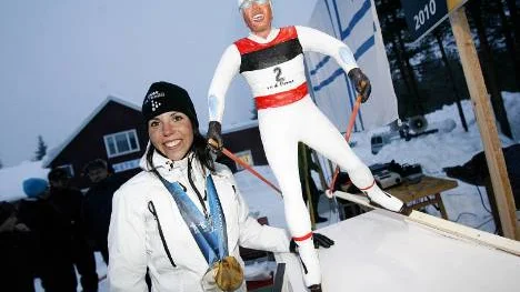 Så här ska statyn se ut - fast mycket större. Var den ska stå hade Charlotte Kalla och IFK Tärendö inte hunnit fundera ut på fredagskvällen.