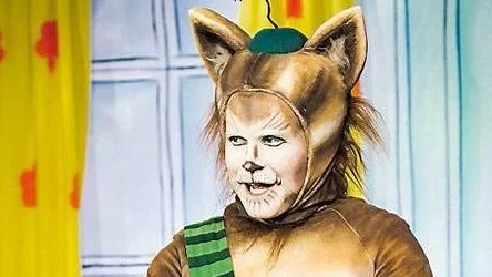 Findus flyttar ut, en av flera pjäser på Norrbottensteatern som går på turnérepris under hösten i väntan på renoveringen.