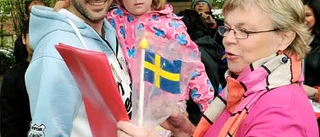 Flaggan i topp för   nya gatan