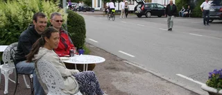 Väderstad hejar på med musik och skyltar