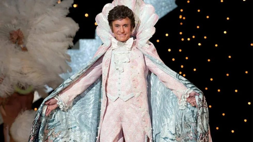 Michael Douglas glänser, på alla sätt, i rollen som Liberace.
Foto: Claudette Barius/SF film
