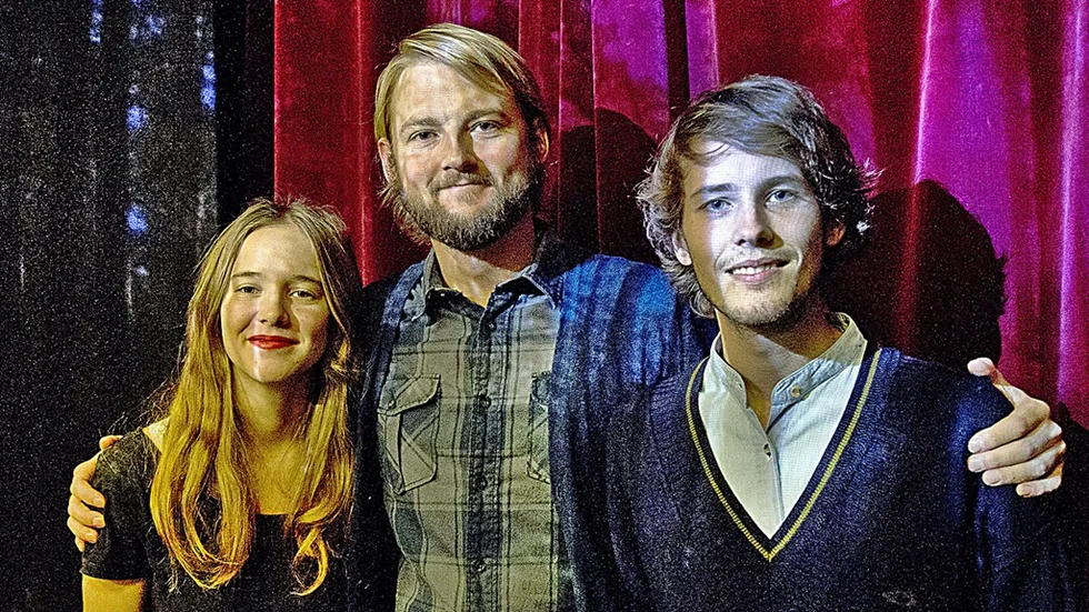 Louise Jonsson, Peter Lisander och Jonas Olevik ? tre av rösterna i Linköpings indiekör som har sin första konsert någonsin på lördag.