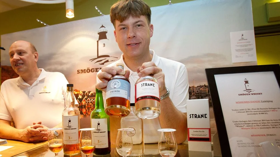 LINKÖPING 20140201
Kön ringlade lång utanför Brigaden Konferens på lördagen när det var dags för den elfte upplagan av Whiskyexpo.
Bilden: Pär Caldenby, grundare av Smögen Whisky.
Bild Jeppe Gustafsson