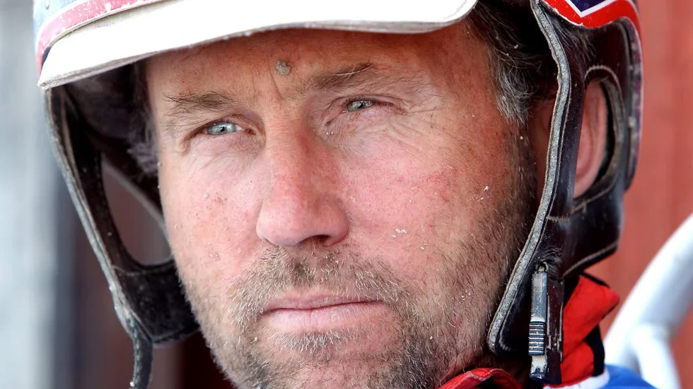 Claes Svensson är ordförande i travtränarnas förening vid Mantorp. Han är bestört över gårdagens dopingavslöjanden, som var dagens stora snackis på Mantorptravet. Foto: Åke karlsson Claes Svensson, travtränare/kusk