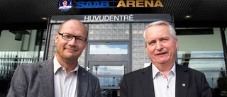 Saab arenas skylt avslöjas