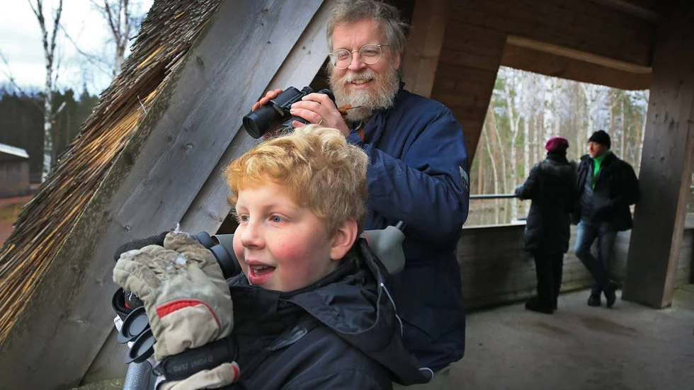 Toste och Peter Lundberg vid fågeltornet på naturum Tåkern.