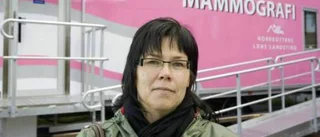 Knallrosa buss på väg