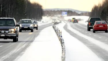 2008 rapporterades endast tre lindrigt skadade, inga döda inga svårt skadade, på vägar i Norrbotten med mitträcken. I sommar fortsätter utbyggnaden.FOTO: Bengt-Åke Persson