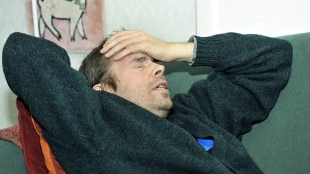 "Vi kommer inte att kunna betala räkningarna nästa månad och jag vet inte hur det här ska gå", säger Lars Stenvall uppgivet.FOTO: Bengt-Åke Persson
