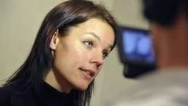 "Vi säger nej till stupstock, nej till dogmatiska tidsgränser och ja till aktivt stöd", sa Veronica Palm (S) i onsdagens riksdagsdebatt om sjukförsäkringen.