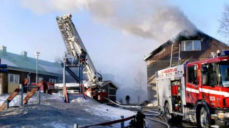 Brand på Järpgränd, Hertsön 2003. Ouppklarad. FOTO: Bengt-Åke Persson