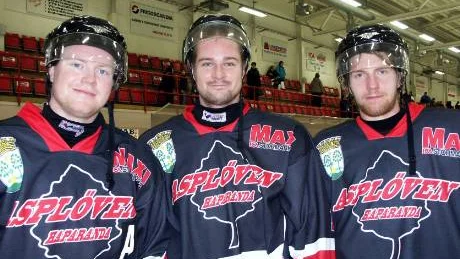 Asplövens målskyttar mot Kiruna, Ville Vikeväinen, Joel Björnfot och Mikael Lasu.