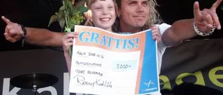 Folkfest i solsken