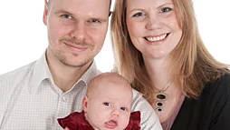 Therese och Urban Witell, Löjstigen, Linköping, fick den 13/2 en dotter som heter Matilda. Vikt 3 960 g, längd 52 cm.