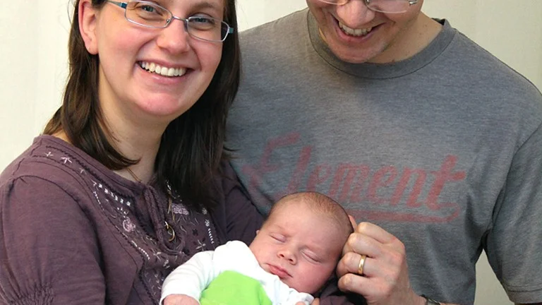Anna Witthammar och Erik Johansson, Skövde, fick den 2/4 sonen Rickard. Vikt 3 465 g, längd 51 cm. Anna kommer ursprungligen från Normlösa. Både hon och Erik har studerat i Linköping.