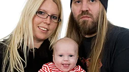 Linda Pettersson och Hubbe Andersson, Tolefors, Renhem, Linköping, fick den 31/8 en dotter som heter Liv. Vikt 3 115 g, längd 47 cm.