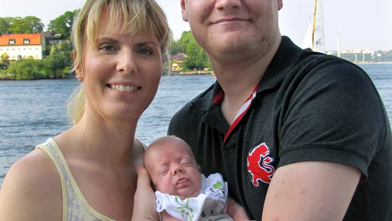 Karin Lantz och Sebastian Nilsson, Stockholm, fick den 16/5 sonen Nils. Vikt 669 g, längd 30,5 cm. Sebastian är uppvuxen i Linköping.