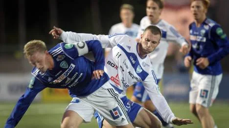 En tung debut för Tappert. IFK Luleås nyförvärv Magnus Tappert kunde fått en bättrre start i                    sin nya klubb. "De var ett riktigt bra lag", säger han efter 0-3-förlusten mot Umeå.