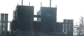 300 får gå från Outokumpu